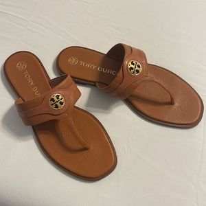 Tory Burch Carson Thong Welt Sandal Size 9 Color-Aged Camello (camel)